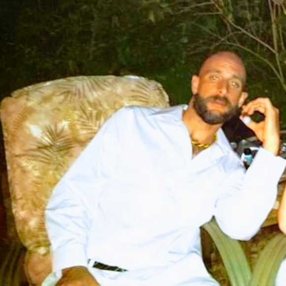 Meet your Posher, Michael - Picture 2 of 5